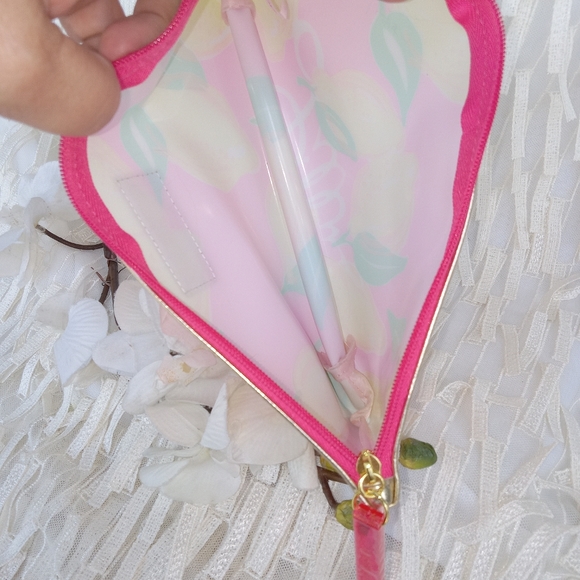 Lilly Pulitzer/Estee Lauder Makeup Bag - Picture 5 of 5